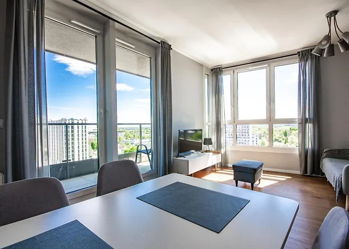 Inpoint Mogilska Tower City View Apartments Near Tauron Arena Self Check-In